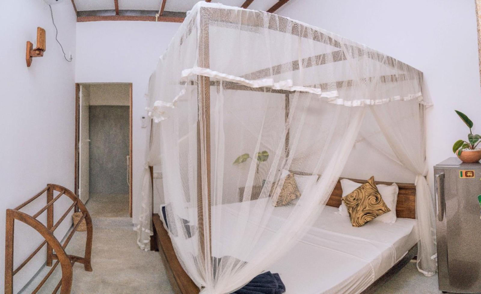 Bed and Breakfast Cosynsurf Матара Экстерьер фото