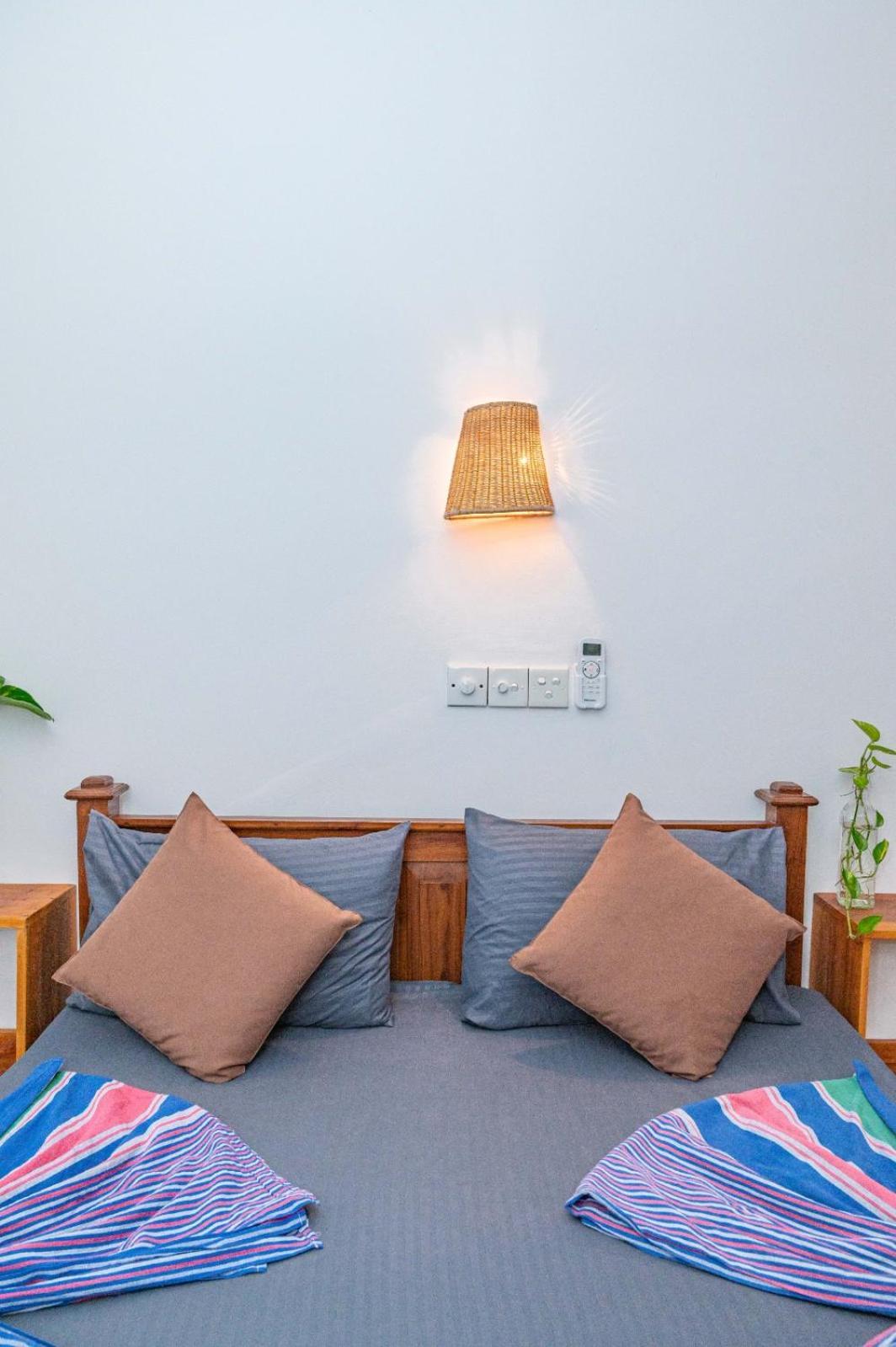 Bed and Breakfast Cosynsurf Матара Экстерьер фото